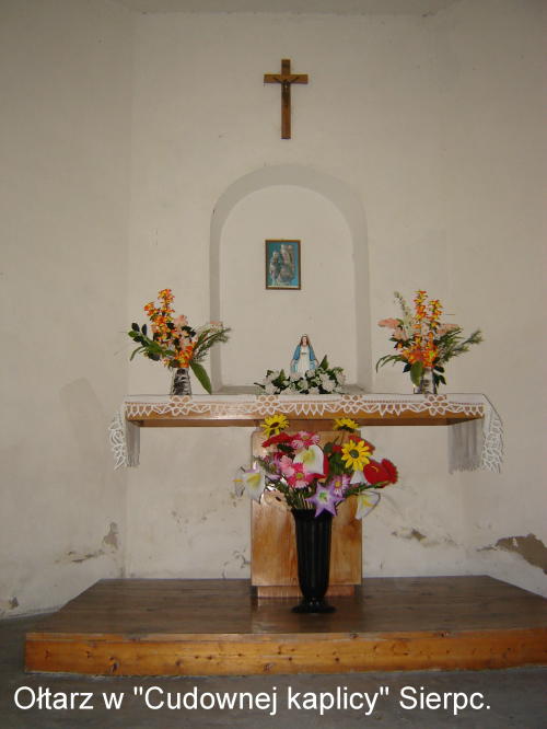 Otarz w Kaplicy kolo Klasztoru
