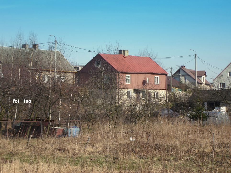 Dom przy ulicy wirki i Wigury. Widok od strony rzeki Sierpienicy, 13.03.2007 r.