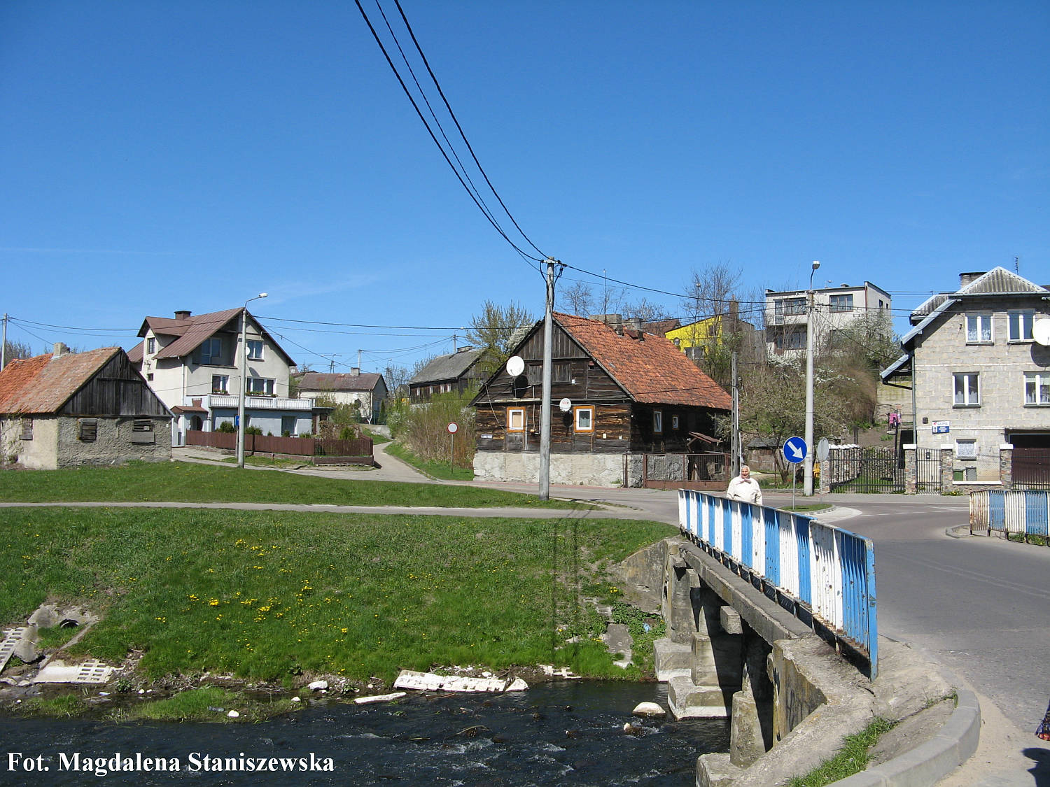 Widok na ulic wirki i Wigury i most na Sierpienicy z ulicy Sowackiego. Zdjcie wykonane w kwietniu 2010 roku.