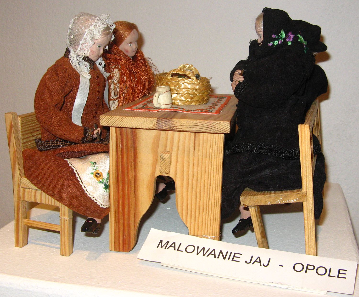 Scena rodzajowa - malowanie jaj. Od 20 stycznia 2011 r. t i inne sceny rodzajowe oglda mona na wystawie w Ratuszu.