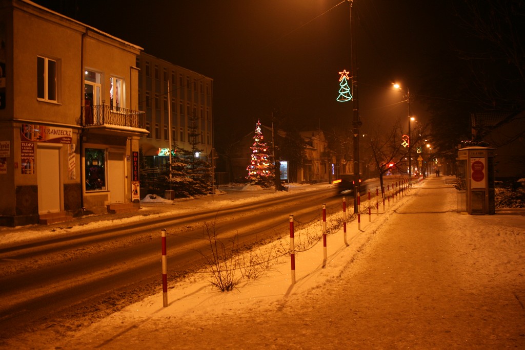 Ulica Piastowska w mron noc, 19.12.2009 r.