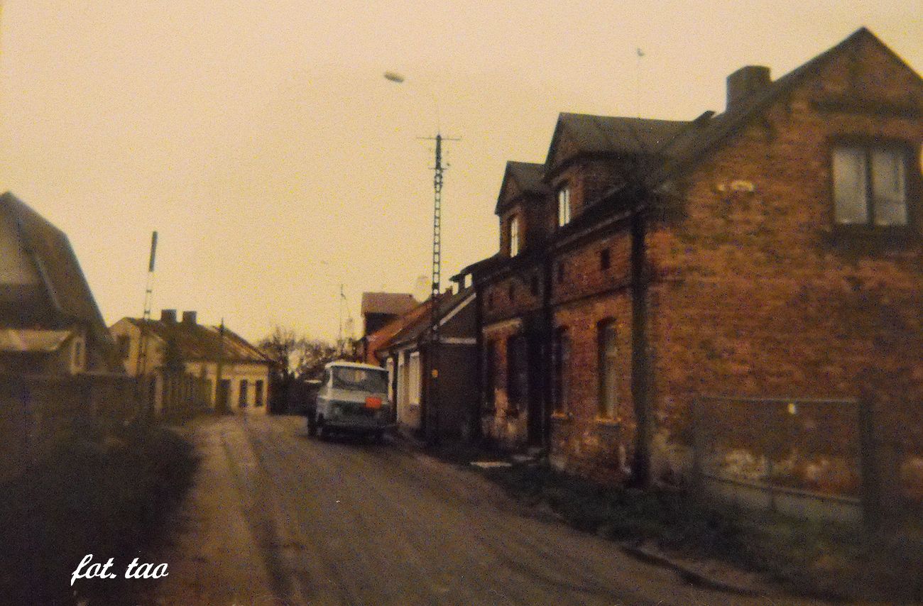 Ulica Grna w latach 90-tych XX w. Na zdjciu uk dostarczajcy gaz w butlach.